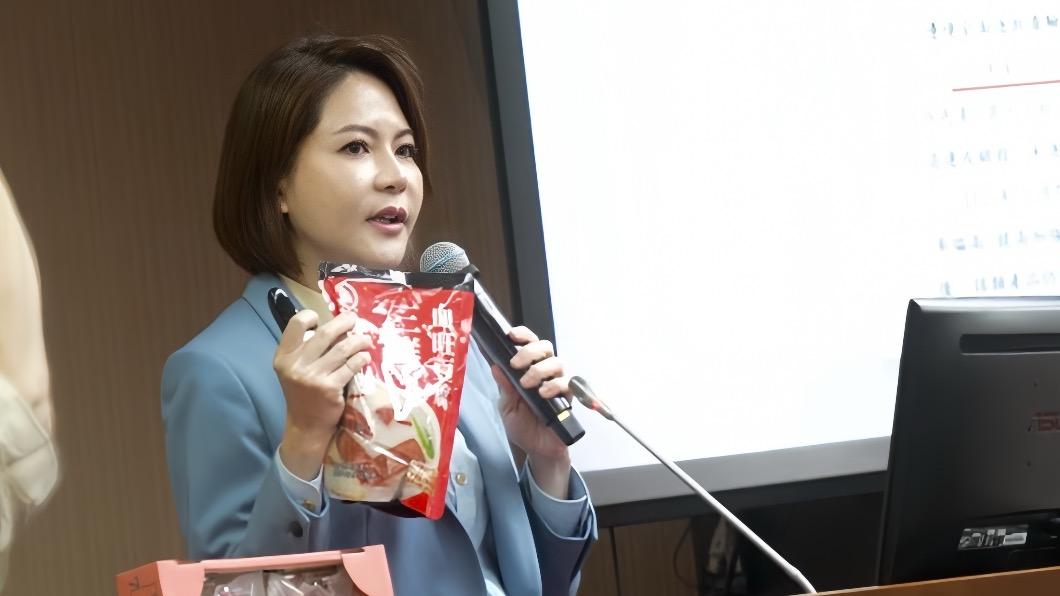 海底撈血旺含蘇丹紅　藍委曝「架上還買得到」批：衛福部怠慢