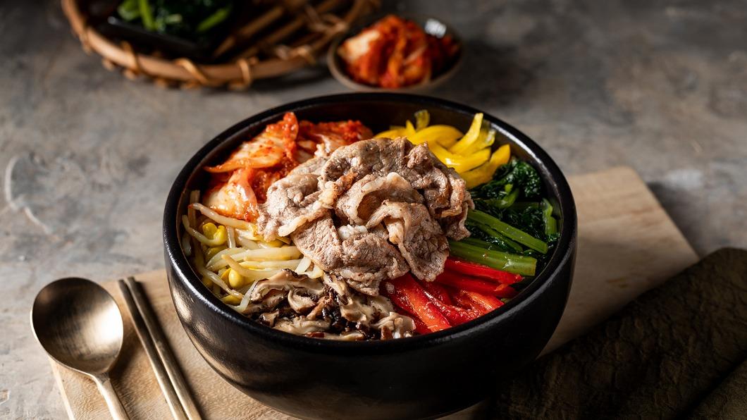 涓豆腐白盤疑有「蟑螂腳」！店家火速查證　堅稱：那是蔥