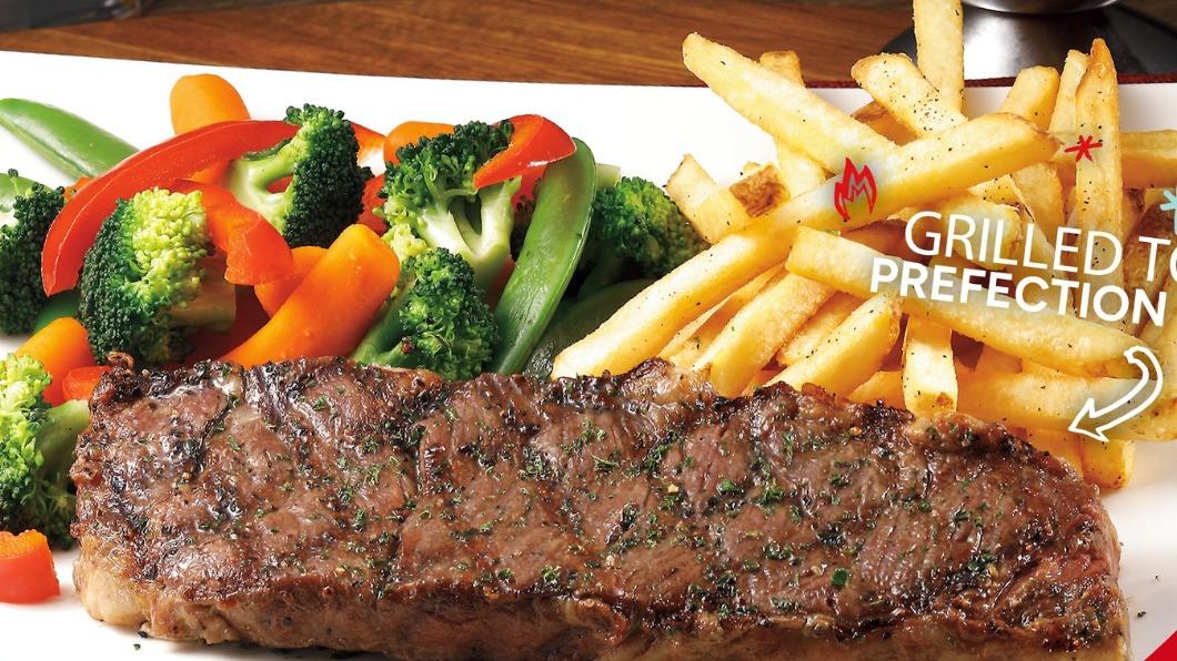 桃園人每週六用餐滿1200元贈送沙朗牛排一份。（圖／翻攝自TGI FRIDAYS Taiwan臉書）