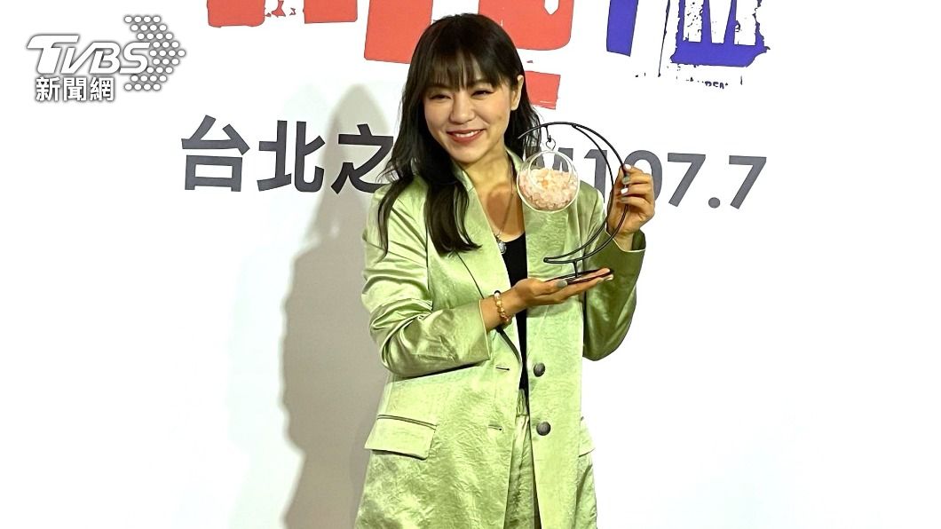 丁噹驚傳險罹子宮頸癌! 婦科醫示警「沒性生活」也要注意