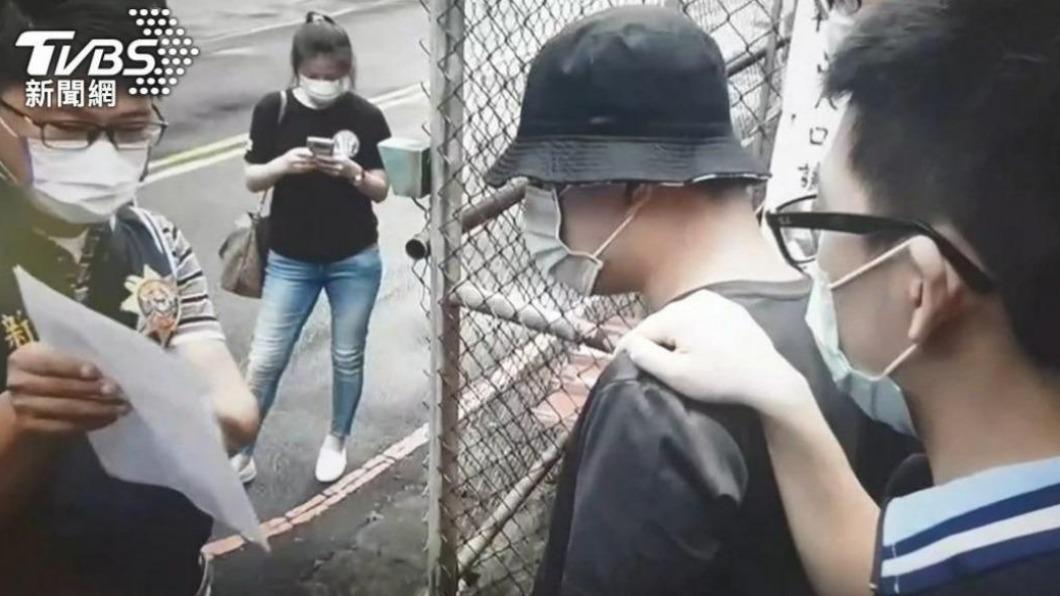 邱姓男子多次在半夜燃放煙火擾民,因此被逮捕數次。(圖/TVBS資料畫面)