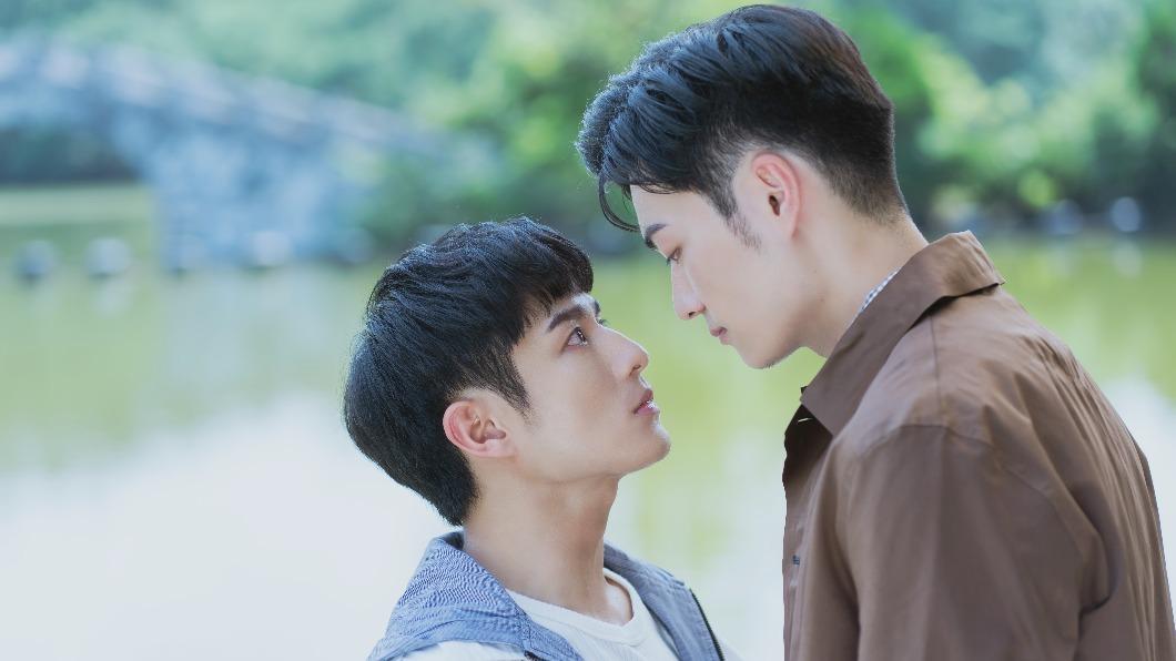 吳秉宸與黃禮豐因《恆久定律》感情越來越好。(圖/三立提供)