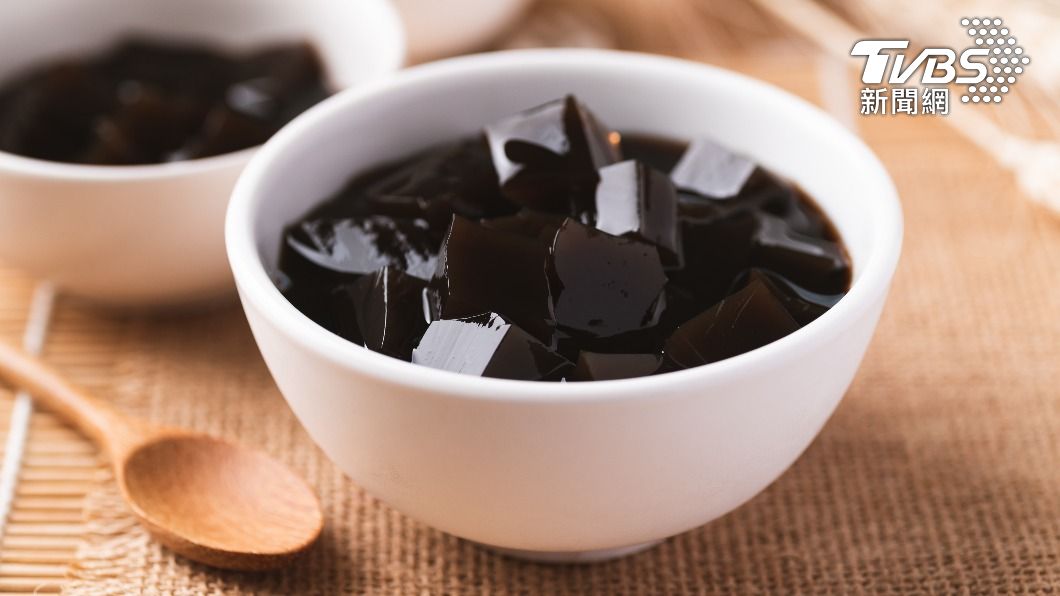 仙草的量詞是什麼?學生答「一碗」 老師秒暈倒:我會氣死