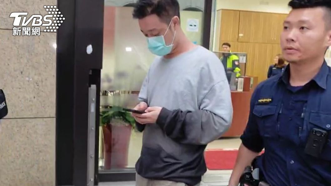 毆打男子身分起底,竟是統促黨成員陳亞豪。(圖/TVBS)
