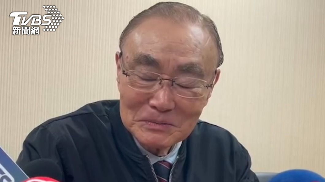 陸漁船翻覆2死 馮世寬:做正當事嗎?好好的人走路需蒙臉?
