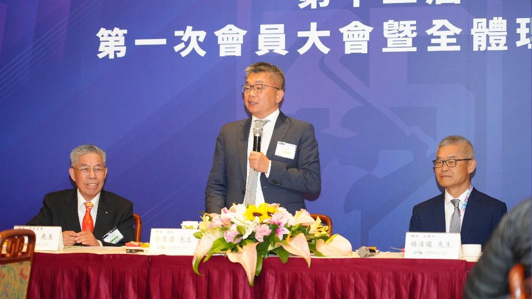 全票通過!蔡其昌連任中職聯盟會長 史上第6人