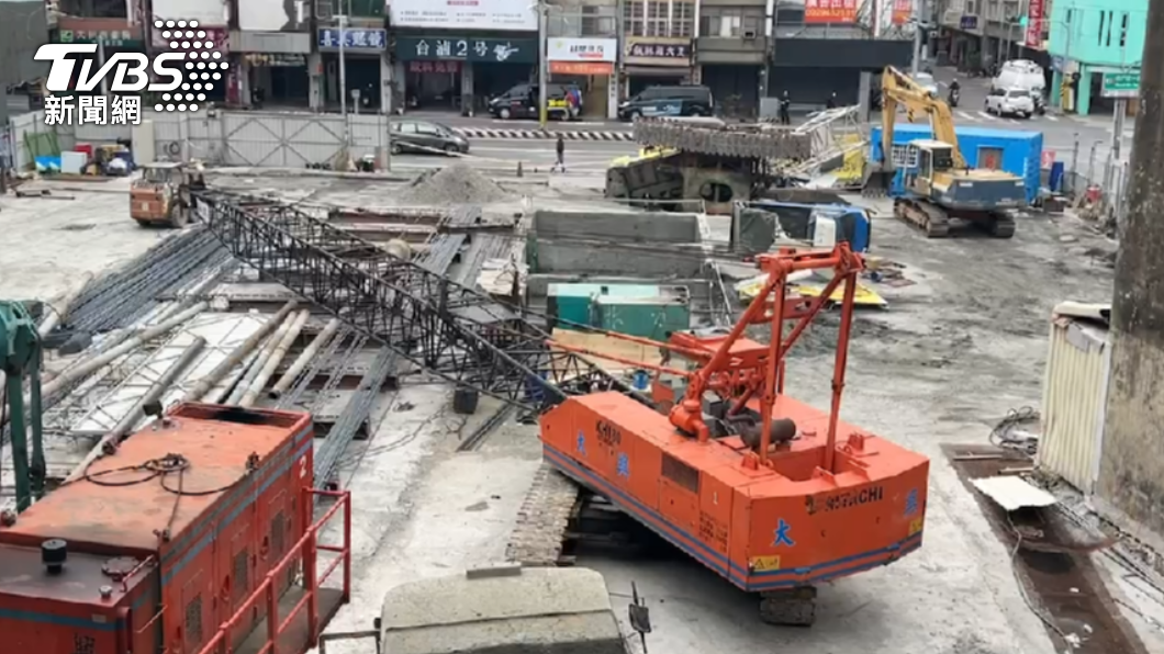 台南天坑坍塌!皇龍建設遭罰27萬停工 黃偉哲在東京急發聲