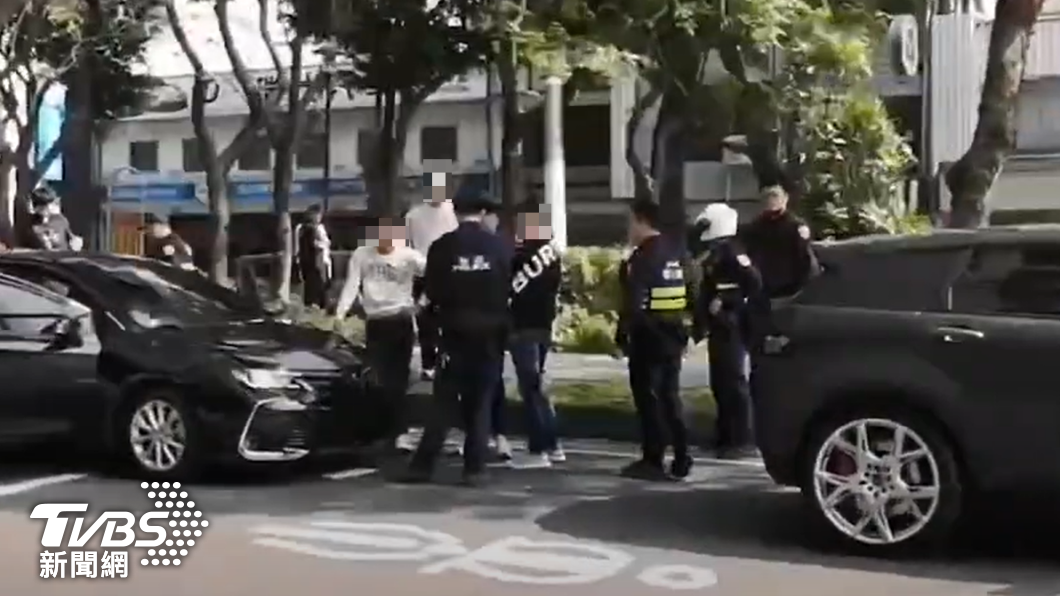 警方不排除3煞尾隨犯案。(圖/翻攝自記者爆料網)
