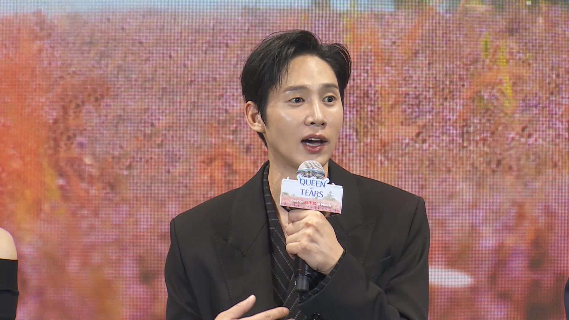在《黑暗榮耀》中飾演反派的朴成焄認為能透過演反派紓解。(圖/Netflix提供)