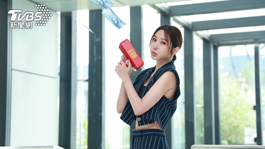 曾莞婷近期在高雄購入金店面,當起包租婆。(圖/黃城碩攝)