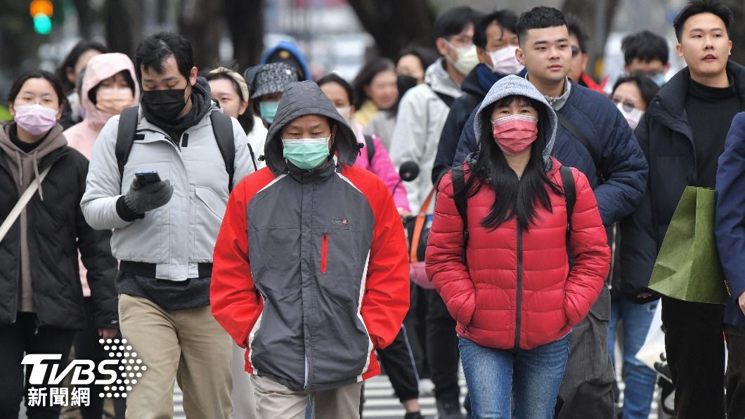 濕冷難耐！明晚起冷氣團狂吹　氣象專家：未來10天水氣多