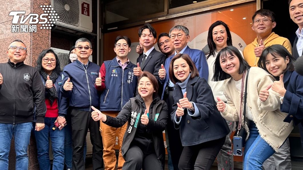 柯文哲今(10)日出席民眾黨議員陳宥丞內湖服務處喬遷。(圖/林至柔攝)