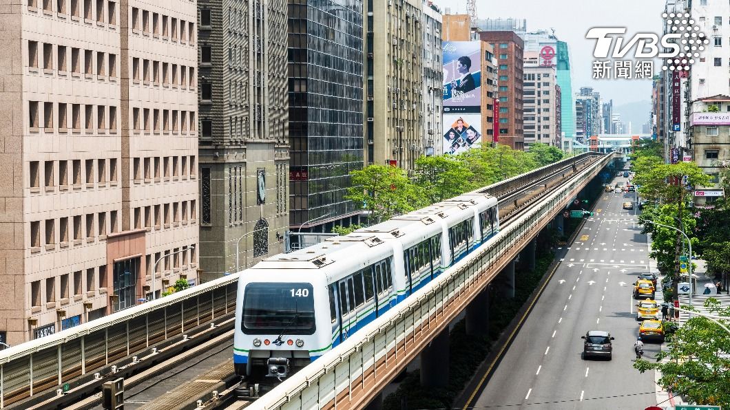 文湖線等了6班才上車!他爆氣「最廢的線」 網搖頭:環狀線才是
