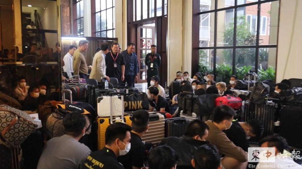 柬埔寨警方2天逮捕479人，包含8名台灣人。（圖／翻攝自《柬中時報》）