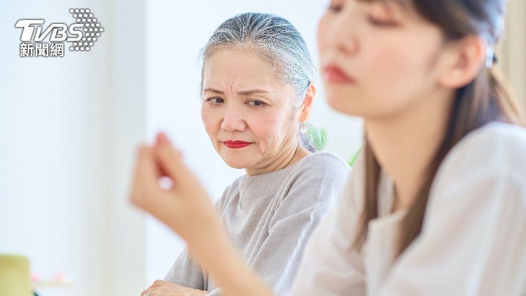 把娘家當垃圾桶！婆婆狂送「爛水果、即期品」　人妻嘆：看清人品