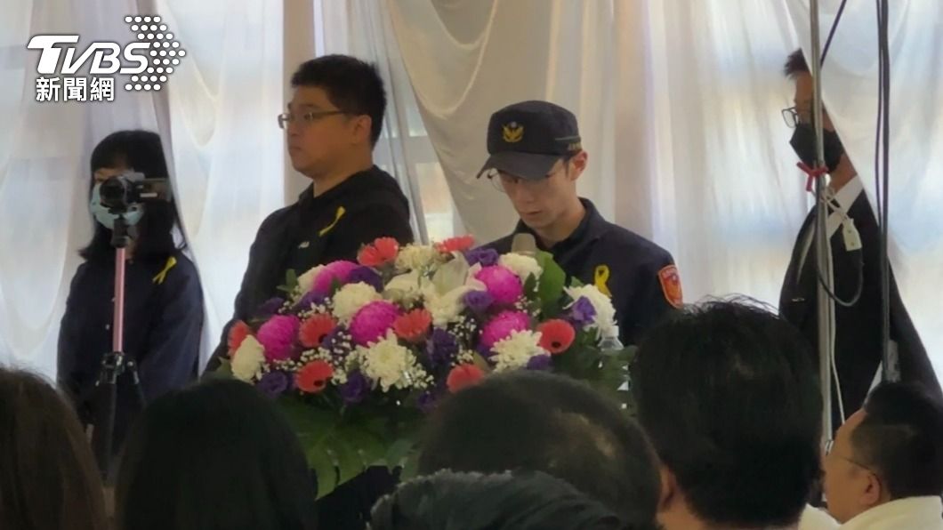 所長鄧毓薰哽咽致詞。(圖/林意筑攝)