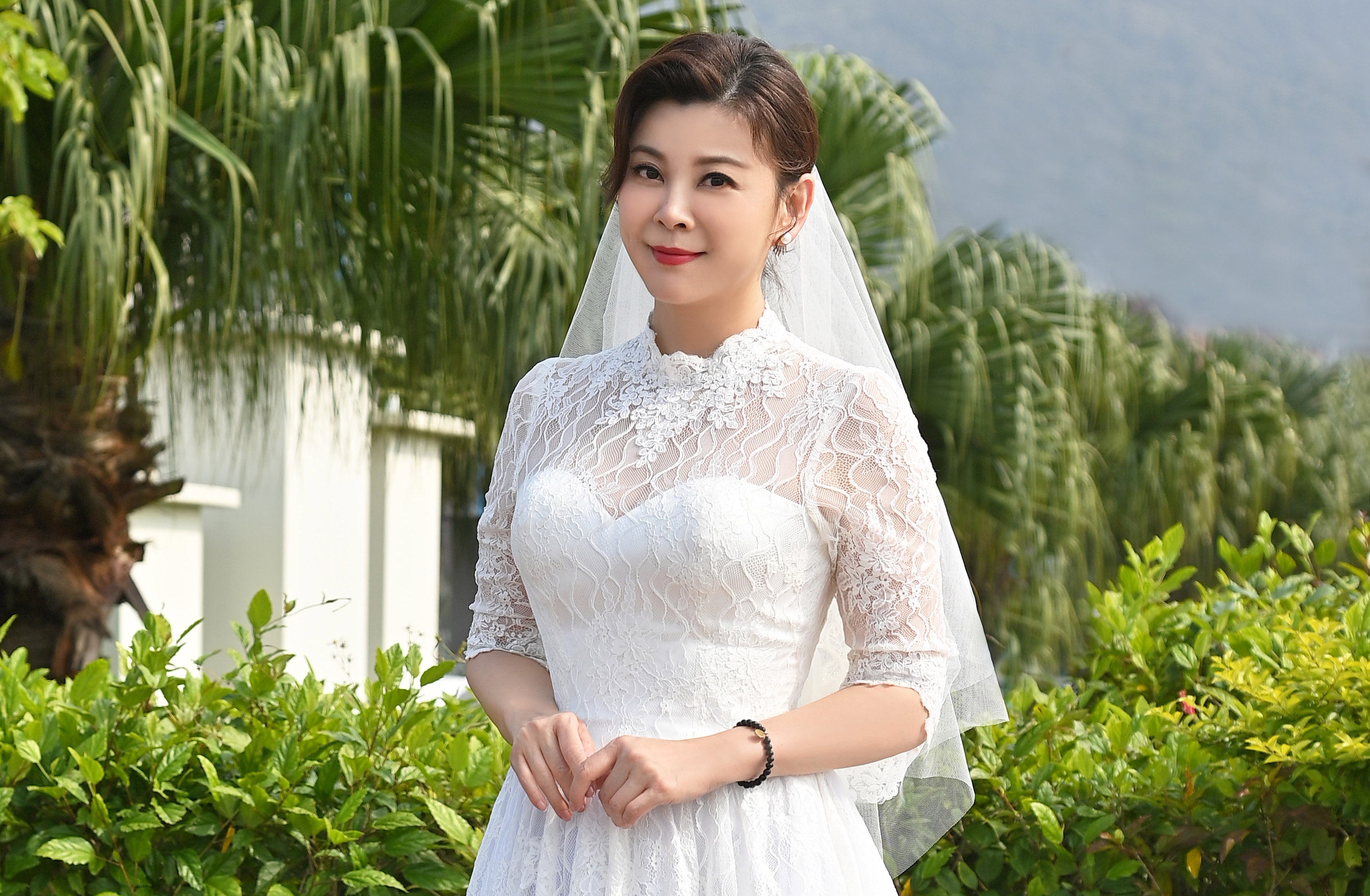 方馨穿上婚紗襯托仙女氣質。（圖／台視提供）