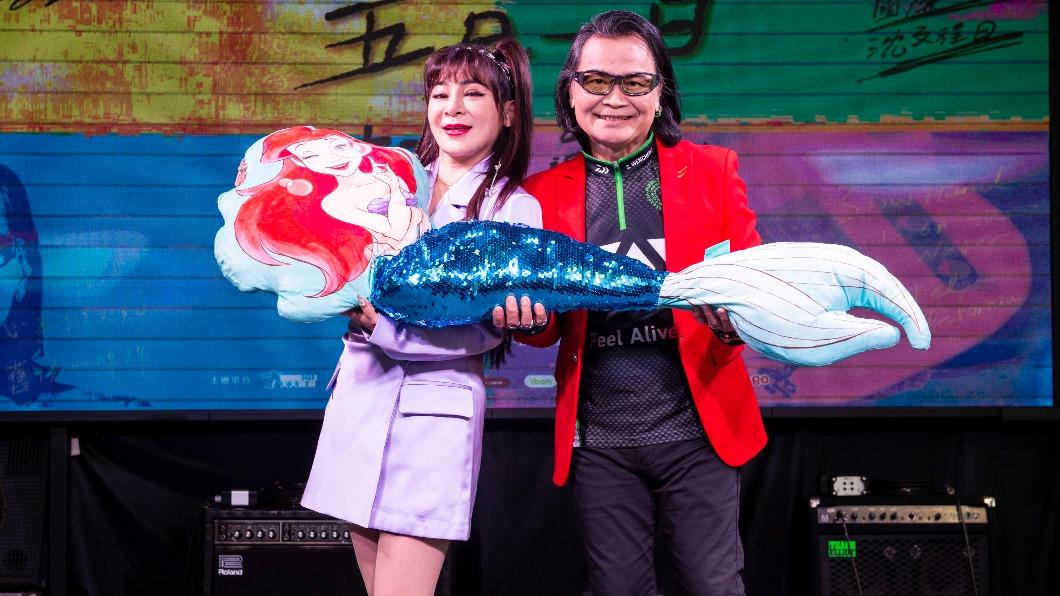 沈文程認沒有夜生活!王彩樺帶「女伴」陪睡 他驚喊:有感覺怎麼辦