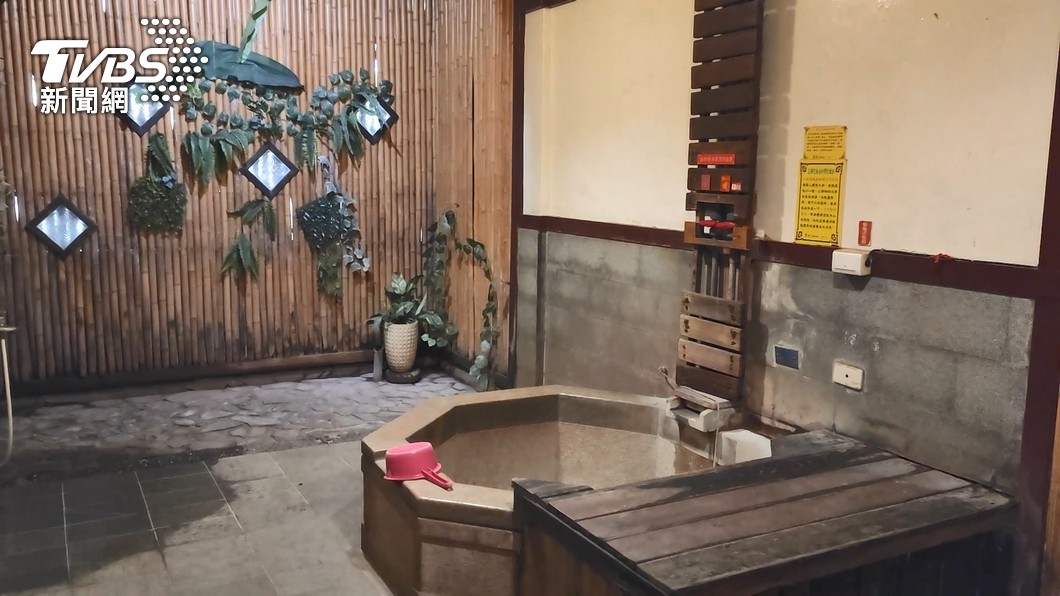 皇池偷拍擴大！爆17部浴中激戰片「流傳情色論壇」人妻小模遭殃　