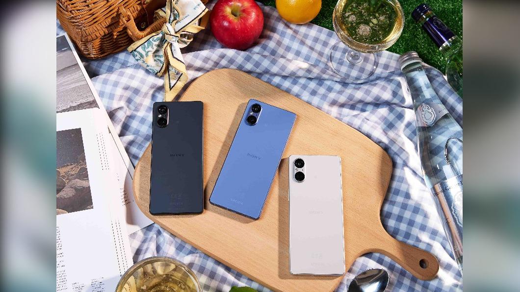 合手旗艦Xperia 5 V。(圖/業者提供)