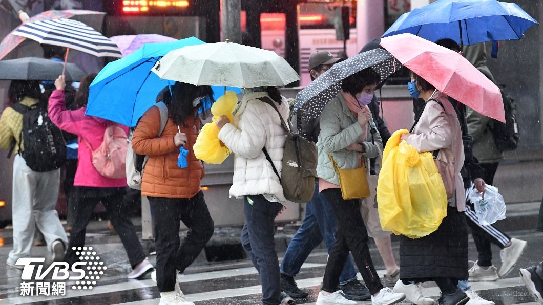 天氣/冷氣團挾雨撲台!氣象粉專:挑戰「今冬最冷感」 急凍時段曝