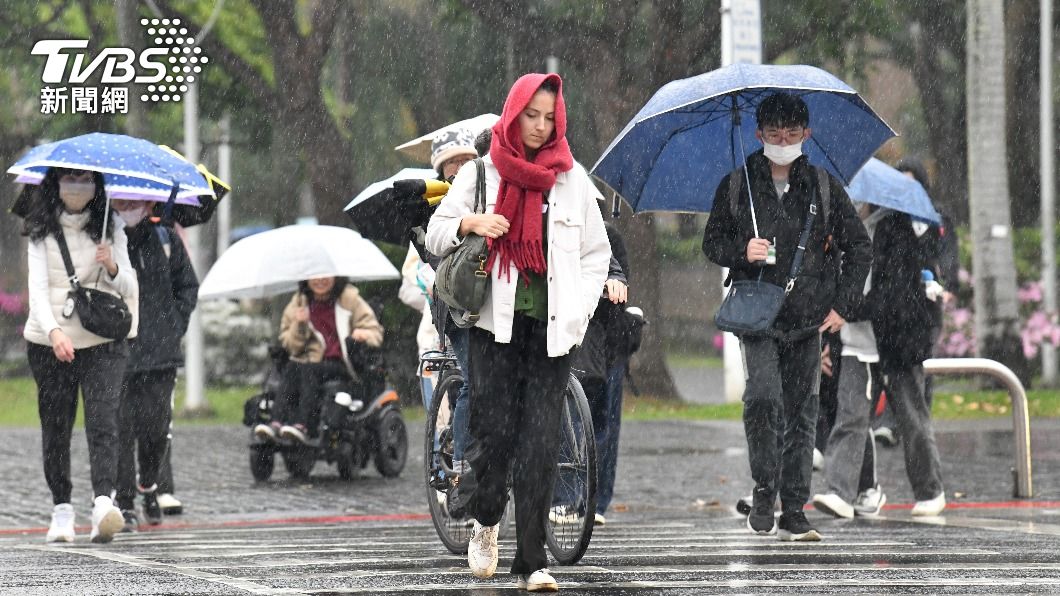 三波鋒面「0空檔」接力來！西半部、宜花大雨襲　周五雨勢恐更猛