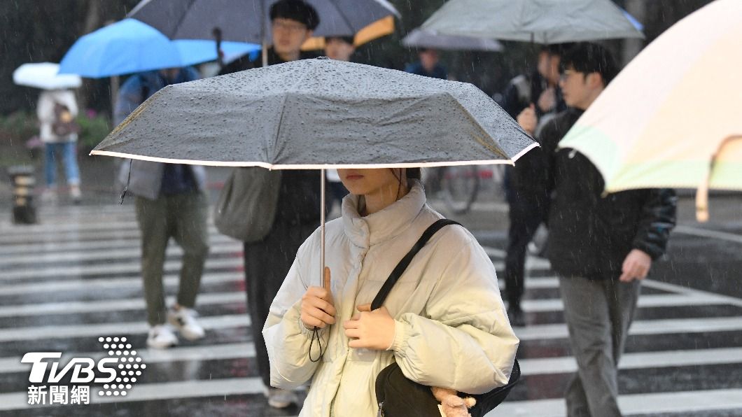 聖誕節急凍!冷空氣挾雨襲北台 氣象粉專示警:濕冷感很要命