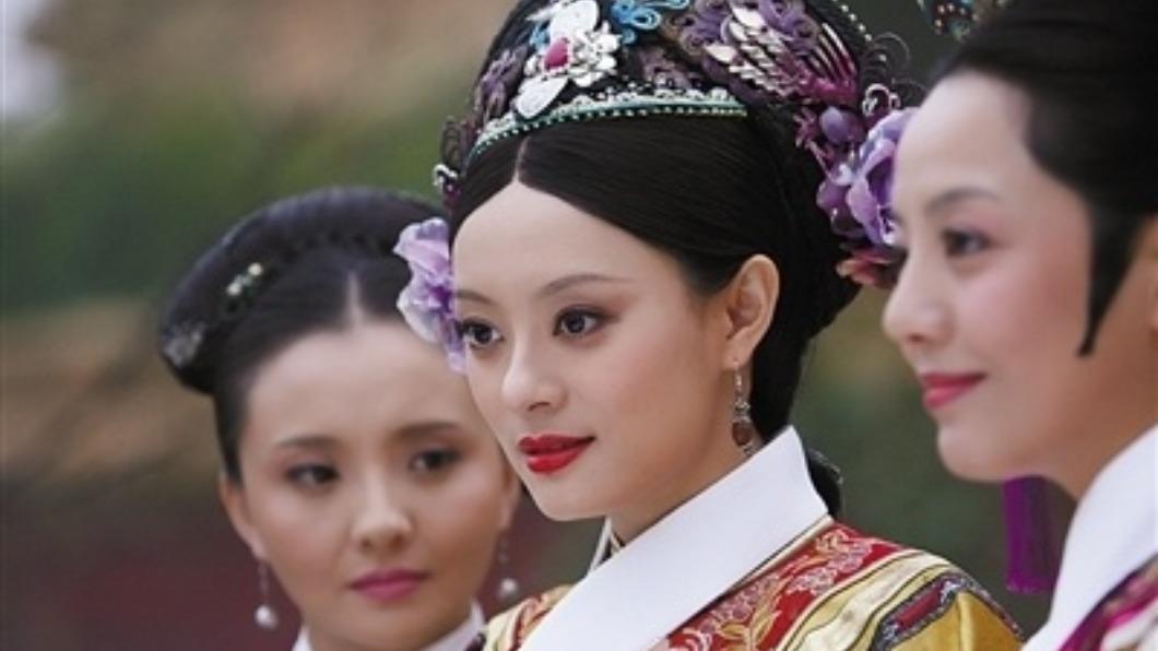 網友見到孫儷新造型笑稱,甄嬛娘娘回宮了。(圖/翻攝自《甄嬛傳》官方微博)