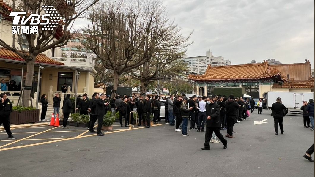 太陽聯盟大哥今日舉行告別式,警方估計將有千人出席。(圖/TVBS)