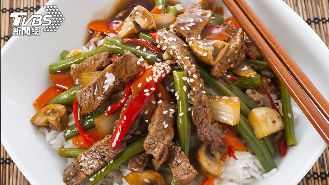 蔥爆牛肉不僅下酒又配飯。(示意圖/shutterstock達志影像)