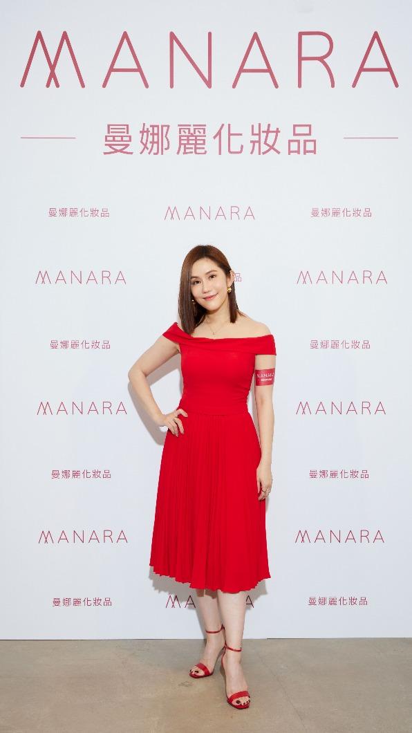 王宇婕與會計師男友愛情長跑13年,感情依舊甜蜜。(圖/MANARA曼娜麗提供)