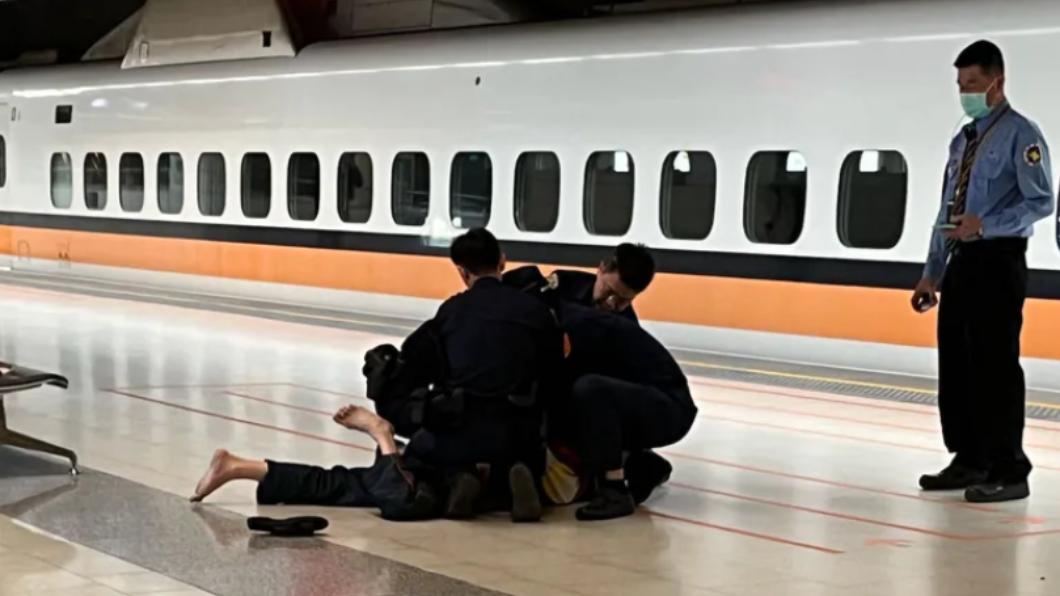 板橋高鐵有狼!女子等車被性騷 他見警失控爆走慘遭壓制