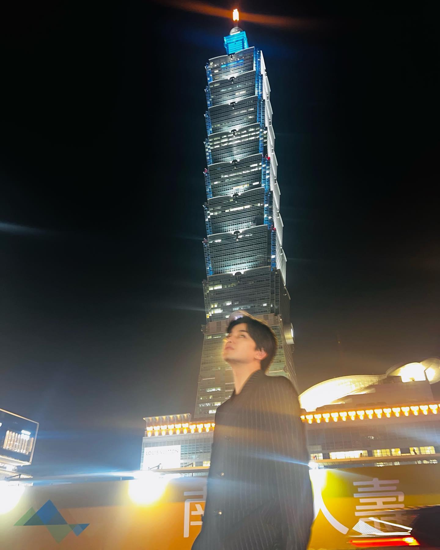 結束粉絲見面會後,中島健人立刻分享跟台北101的合照。(圖/翻攝自中島健人IG)