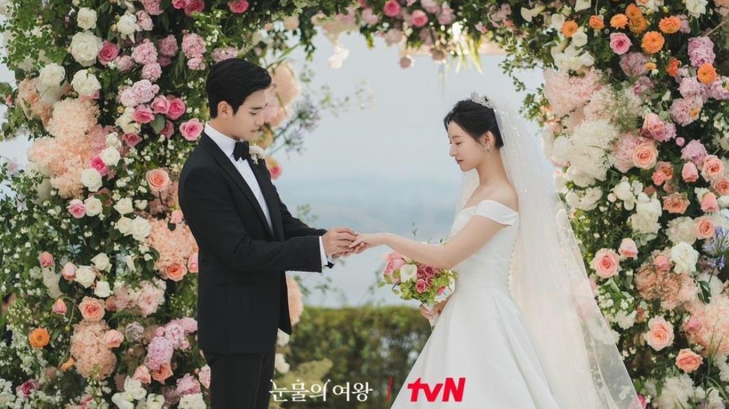 《淚之女王》由金秀賢與金智媛主演。（圖／翻攝自tvN）