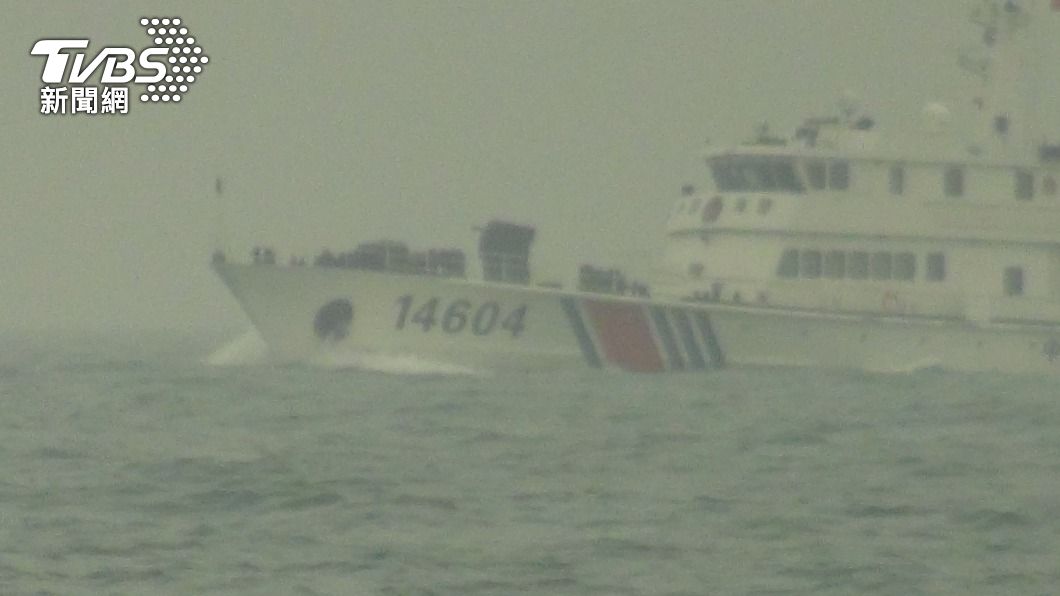 陸漁船翻覆2人仍未尋獲 中國4海警船又闖金門限制水域