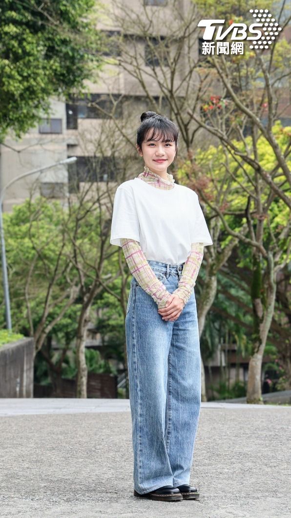 李玲葦跟阿嬤都是胡宇威的粉絲。(圖/趙世平攝)