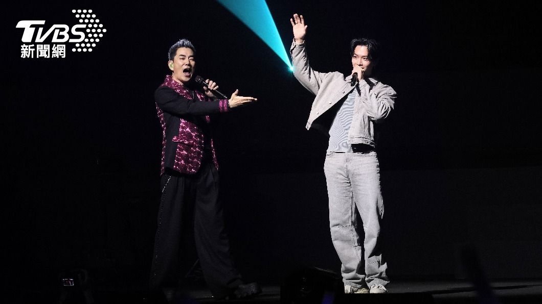 任賢齊唱一半大咖「鮮肉男星」衝上台 飆唱金曲台下超冷靜