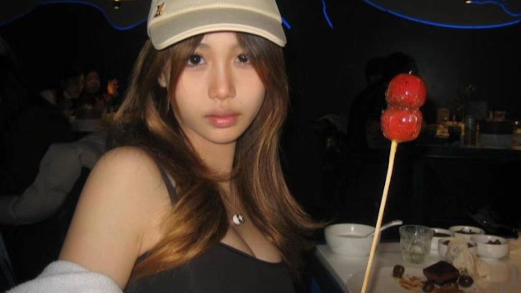 鍾麗緹小女兒Cayla不時擺出名模級高冷表情。(圖/翻攝自張凱琳IG圖片)