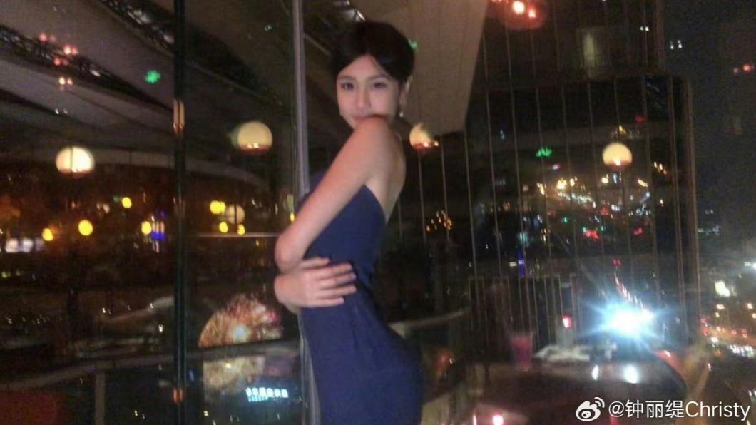 張凱琳名模級打扮曝光(圖/翻攝自張凱琳微博)
