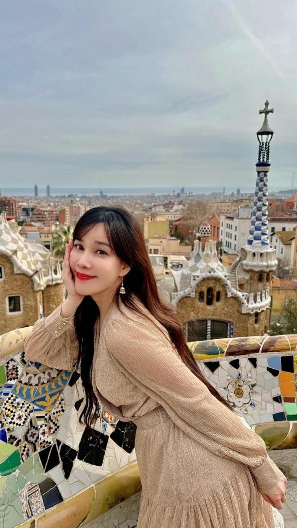 劉涵竹熱愛旅遊,喜愛在社群美體上分享美照。(圖/翻攝自劉涵竹IG)