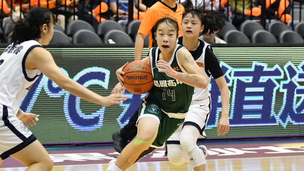 HBL/學姊受傷沒關係!高一蘇衡砍24分 陽明高中奪季軍