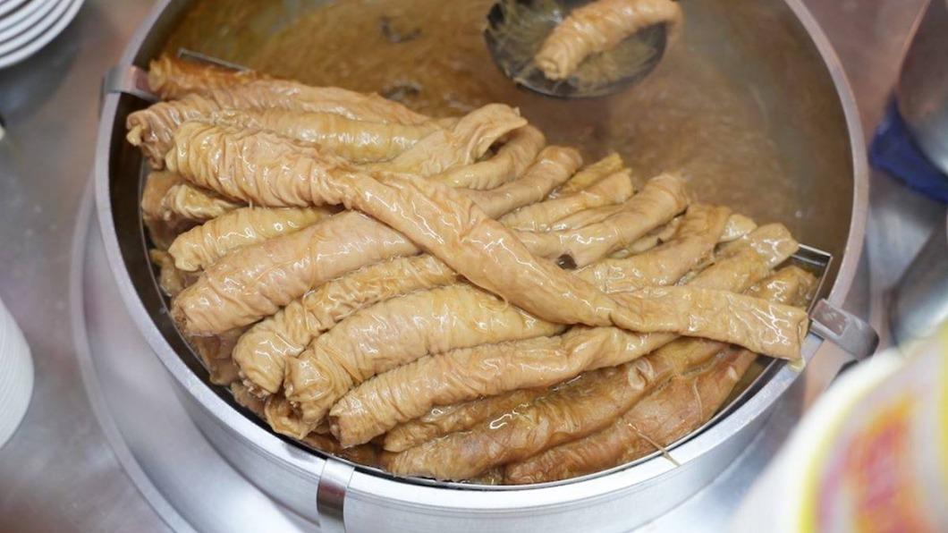 大腸滷得軟Ｑ又入味，愈嚼愈香。（圖／算命的說我很愛吃提供）