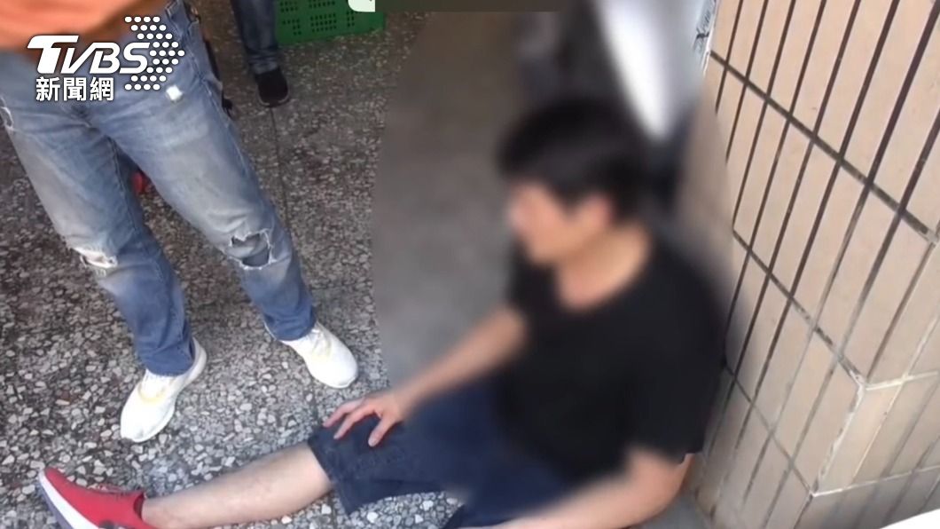 彰化富商持槍販毒!癱坐地遭上銬 怕丟臉要警「動靜小一點」
