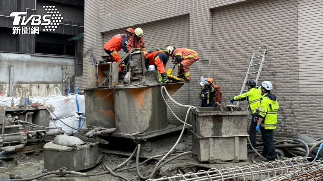 新北工人掉入水泥攪拌機 「受困20分鐘」搶救後死亡