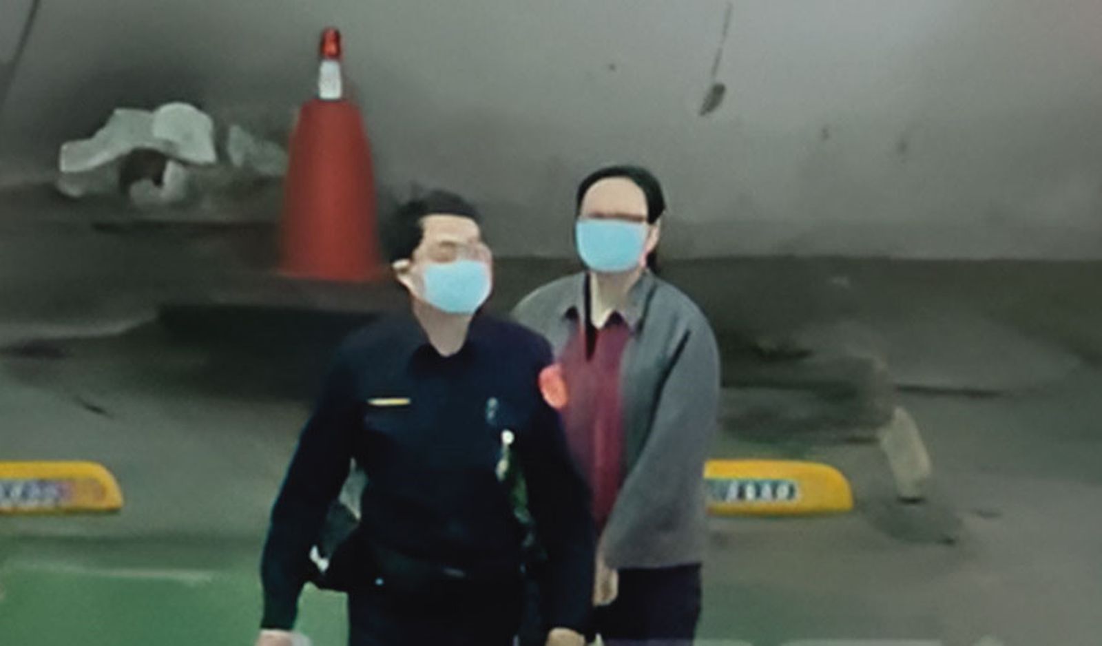 劉姓保母的妹妹（右）2月間與姊姊的兒女串證遭檢察官發現，立即被聲請羈押獲准。（圖／ETtoday授權）