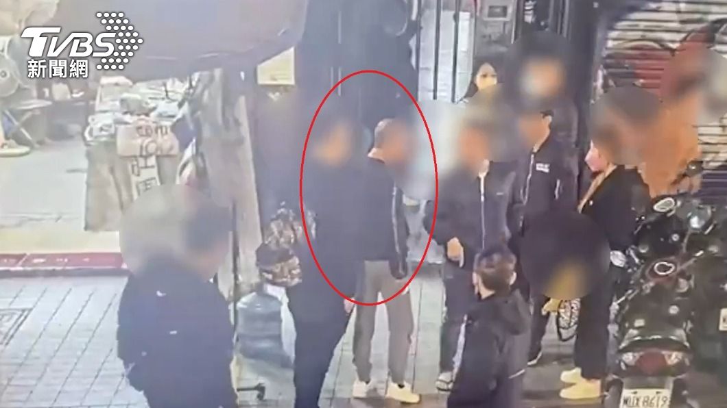 敢跟我前女友講話?萬華角頭吃醋爆當街互砍 衝突畫面曝光