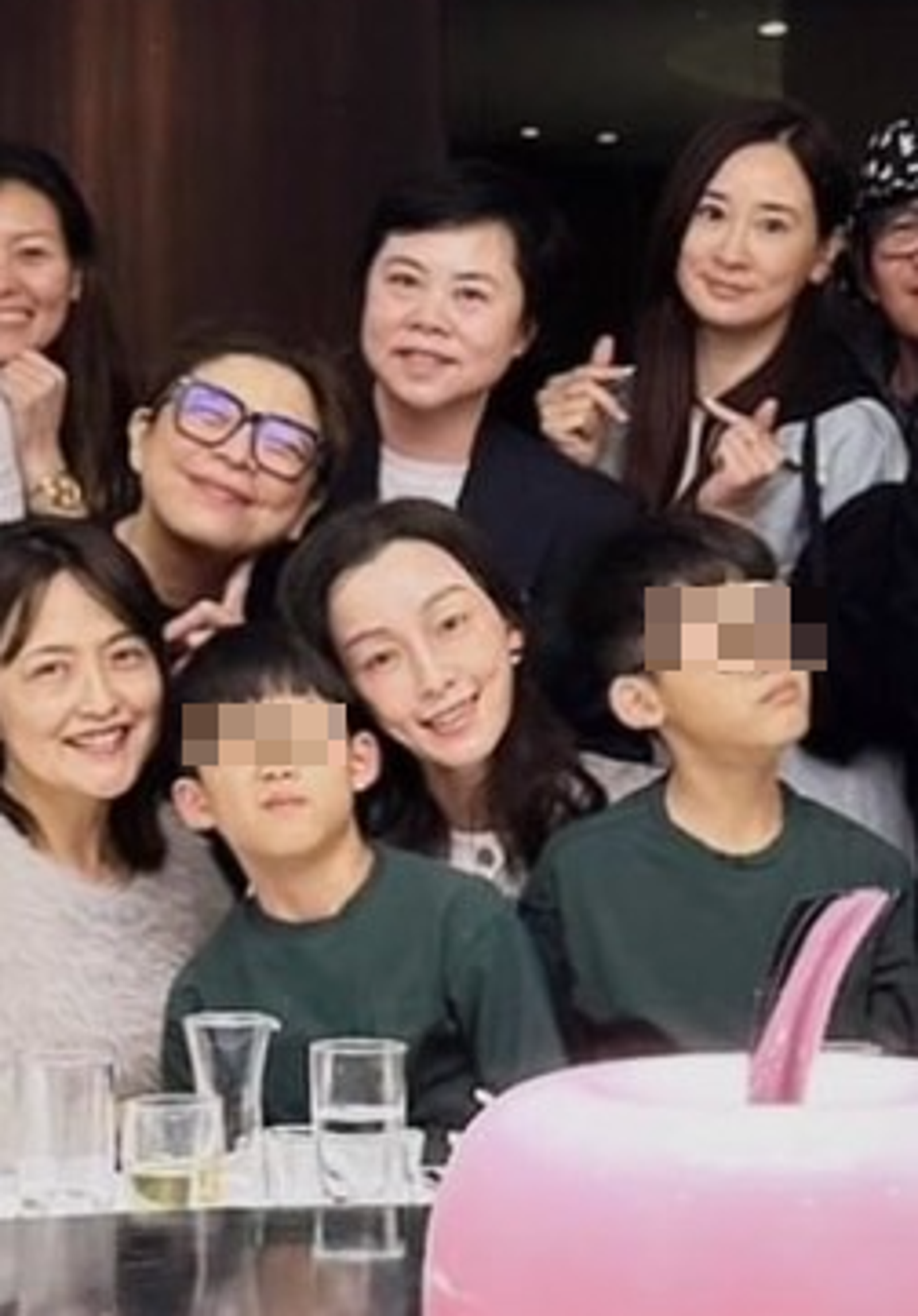范瑋琪雙頰凹陷,變得非常瘦。(圖/翻攝自陳建州IG)