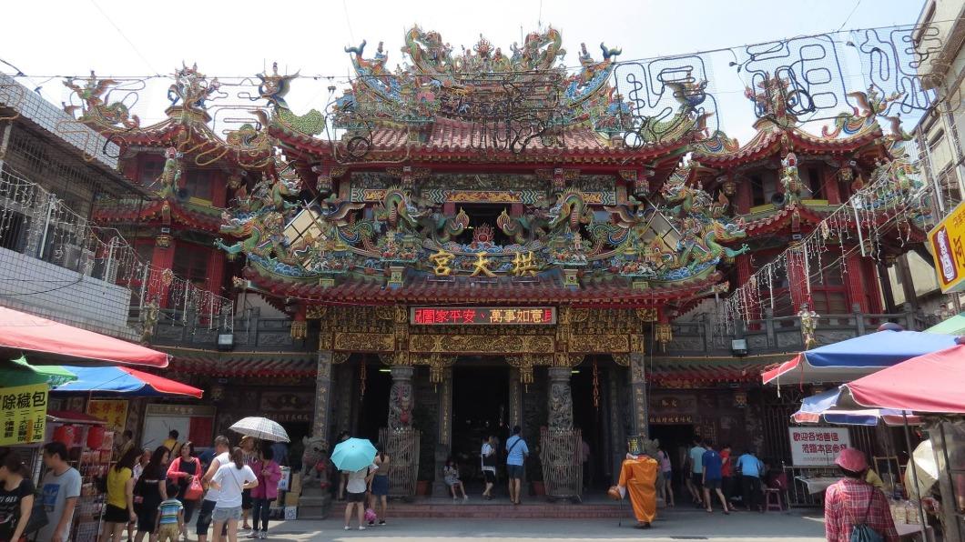 白沙屯拱天宮每年進香總是吸引大批信徒跟隨。(圖/翻攝自白沙屯拱天宮臉書)