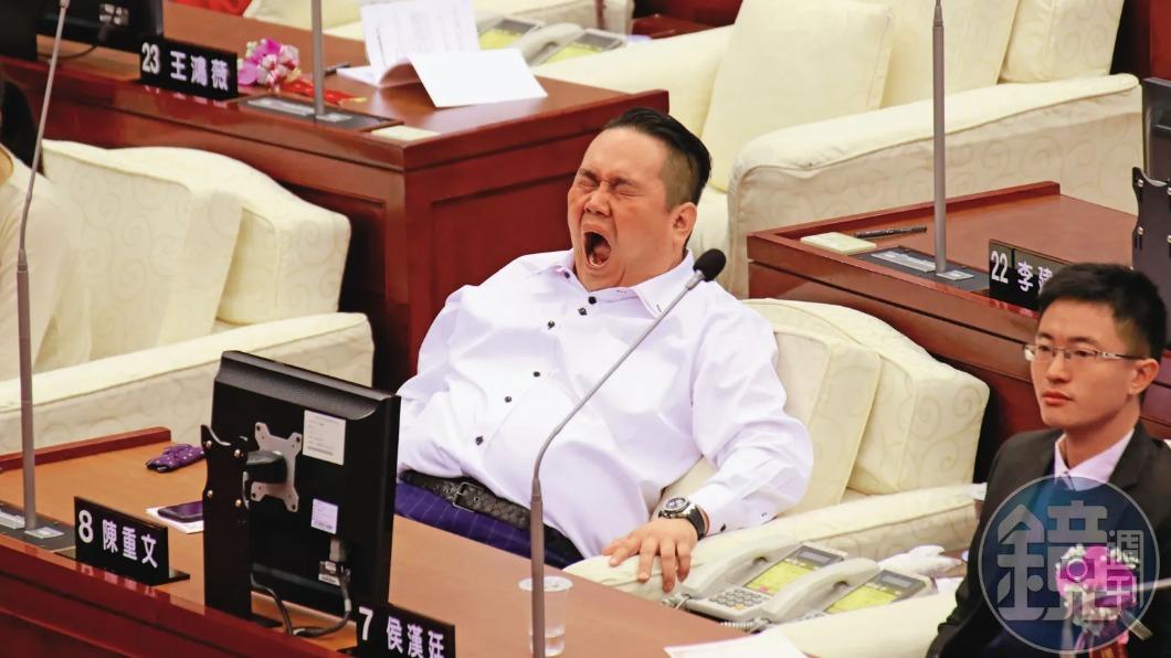 3連霸議員爆「涉貪2500萬」！驚搜10本人頭帳戶　經手破億元