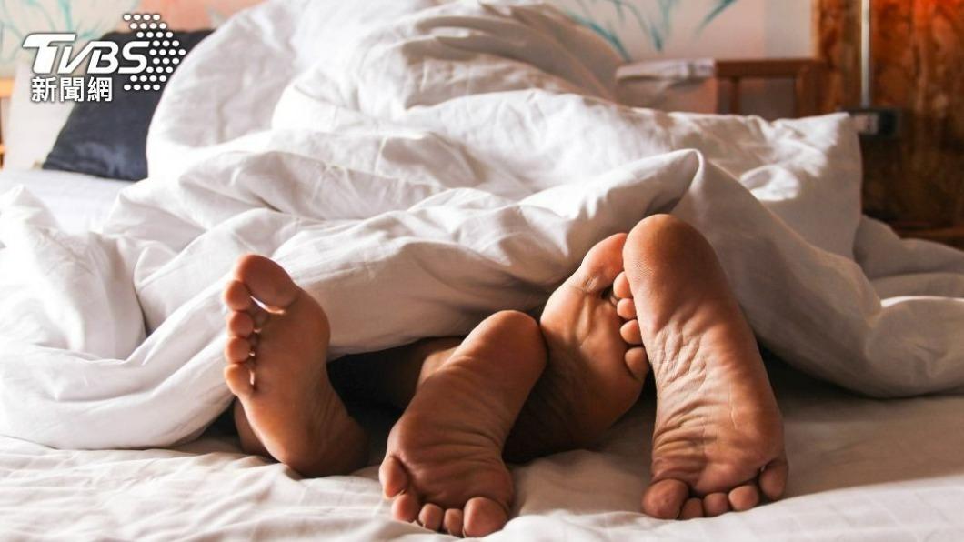 人妻士官偷吃同袍被抓包!騙夫「留營」整晚做運動:跟你炒很舒服